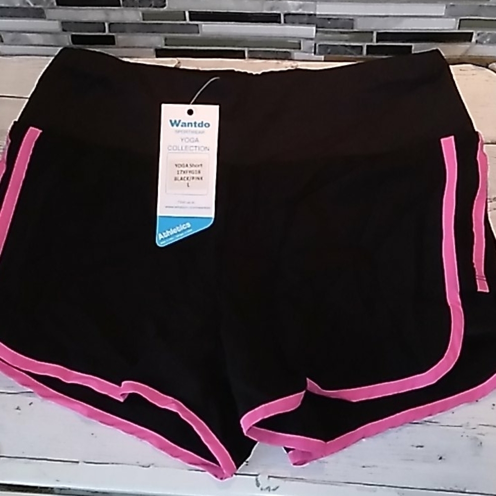 Wantdo Sportwear Yoga Shorts ⚫  💗 large nwt